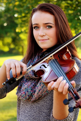 Ragazza suona il violino